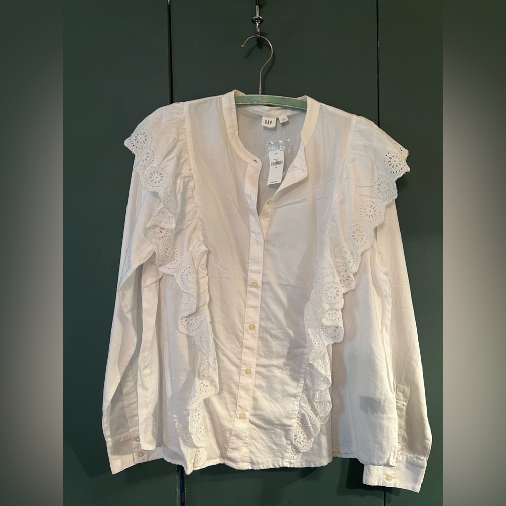 Gap white ruffle top